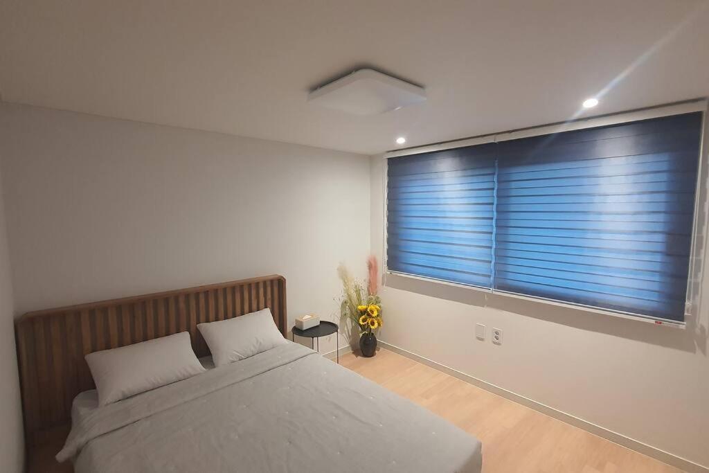 Hyuns 301 - Station 5 Min By Walk Apartment *